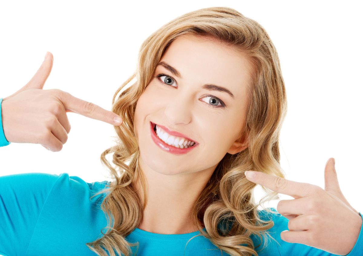 Is Teeth Whitening Worth It? 7 Benefits You Can Expect 